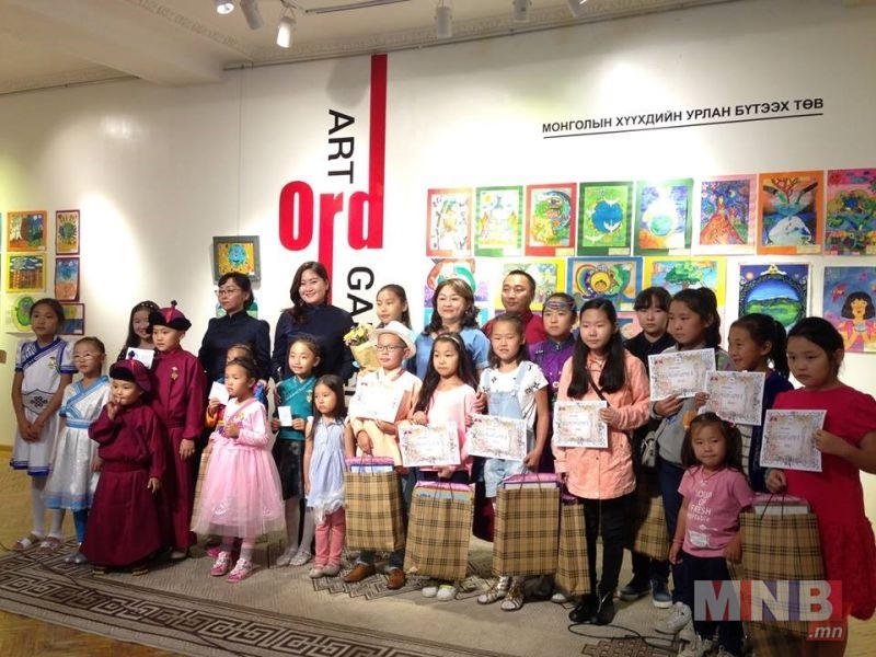 Гар зургийн уралдааны шилдгүүд...