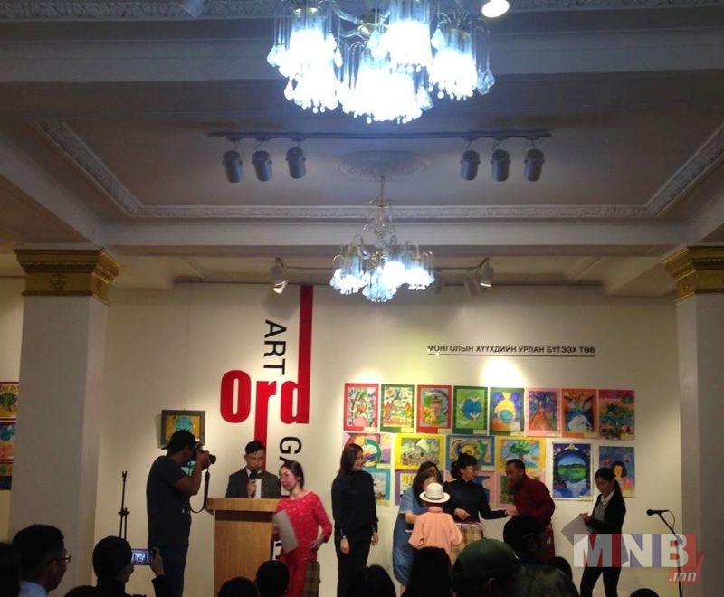 Шагнал гардуулах үйл ажиллагааны үеэр...