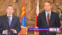 Minister visits Poland