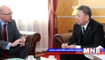 Minister L.Bold receives UK Ambassador