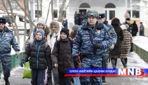Муу дүн тавьлаа хэмээн багшийгаа буудан хөнөөжээ