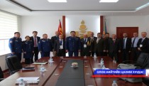  Израйль улсын төлөөлөгчидтэй уулзжээ