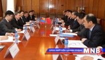 Foreign minister of China visiting Mongolia