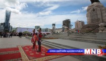 President Elbegdorj Paid Tribute to the Statue of Chinggis Khaan and Sukhbaatar