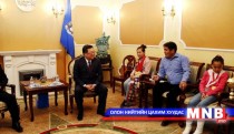 Даамын дэлхийн аваргын мөнгөн медальт Б.Мөнхжинд баяр хүргэв