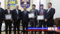 Дахин төлөвлөж барилгажуулах компаниудад батламж гардууллаа