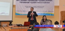 Secretary-general of the Parliament Secretariat B.Boldbaatar is working in Dornogovi aimag