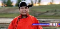 О.Баянмөнх ээждээ зориулж дуун суварга босголоо