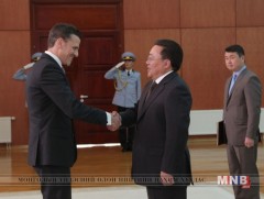 Италийн Элчин сайд итгэмжлэх жуух бичгээ өргөн барив