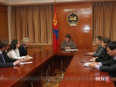 Сонгуулийн ажиглагчдын багийн тэргүүнийг хүлээн авч уулзав