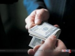 Үл хөдлөх хөрөнгийн зуучлагч асан авлигын хэргээр яллагдав 