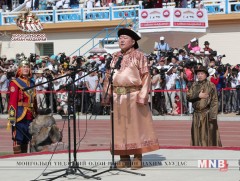 Монгол Улсын Ерөнхийлөгч Ц.Элбэгдорж: Монголчуудаа наадмаа ч сайхан хийе, ажлаа ч сайн хийе