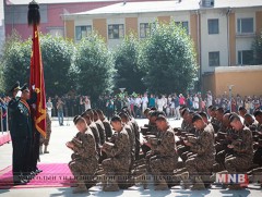 Энхийг сахиулагчид жанжин тугандаа хүндэтгэл үзүүллээ
