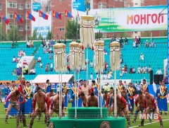 Улсын цолтой бөхчүүдийг эрэмбэлжээ