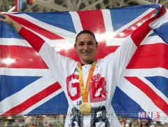 Их Британийн тамирчин Сара Сторей паралимпээс 12 дахь алтан медалиа хүртлээ 