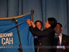 Үндэсний номын санг Хөдөлмөрийн гавьяаны улаан тугийн одонгоор шагналаа