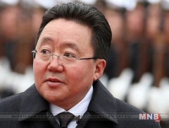 Ерөнхийлөгч Ц.Элбэгдорж хүчит бөхийн барилдааныг нээж үг хэлэв