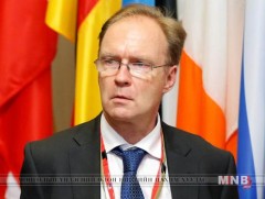 Их  Британийн  суурин төлөөлөгч  огцорч байгаагаа мэдэгдлээ