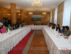 Ерөнхийлөгч Ц.Элбэгдорж эмэгтэйчүүдийн төрийн бус байгууллагын төлөөлөлтэй санал солилцлоо