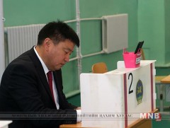 Нийслэлийн Засаг дарга бөгөөд Улаанбаатар хотын Захирагч С.Батболд саналаа өглөө 