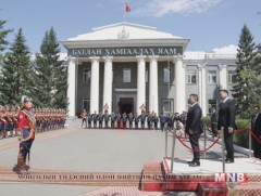 Монгол Улсын Ерөнхийлөгч, Зэвсэгт хүчний Ерөнхий командлагч Х.Баттулга Батлан хамгаалах яаманд ажи..