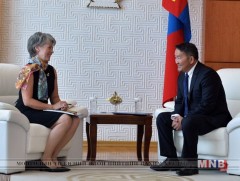 Монгол Улсын Ерөнхийлөгч Х.Баттулга БНЧУ-аас Монгол Улсад суугаа Онц бөгөөд Бүрэн эрхт Элчин сайды..