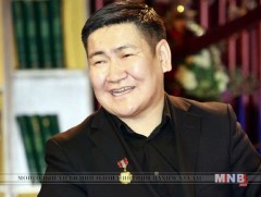 Н.Ариунболд: Эмээ минь надад их буянаа хайрласан гэж боддог 