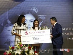 Монгол Улсын Ерөнхийлөгч Х.Баттулга “Балдорж” сангийн тэргүүн байрын шагналыг гардуулан өгөв