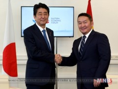 Монгол Улсын Ерөнхийлөгч Х.Баттулгад Япон Улсын Ерөнхий сайд Ш.Абэ бараалхав 