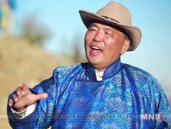 Д.Самбуу: Дуучин хүн хэзээ ямагт өөрийн гэсэн өнгөтэй л байх ёстой  