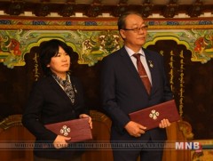 Түүхч Д.Өлзийбаатар, судлаач Ц.Санчир нарын бүтээлд Төрийн шагналыг хүртээлээ 