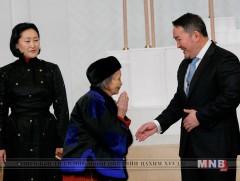 Төрийн дээд цол, одон, медалиар шагнав