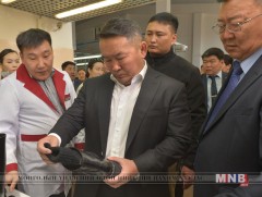 Ерөнхийлөгч Х.Баттулга дотоодын гутал үйлдвэрлэгчдийн төлөөлөлтэй уулзлаа