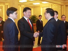 Ерөнхий сайд нар баримт бичигт гарын үсэг зурах ёслолын ажиллагаанд оролцлоо