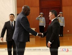 Монгол Улсад хавсран суух Элчин сайд нар Итгэмжлэх жуух бичгээ өргөн барив