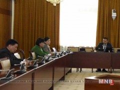 Төсвийн байнгын хорооны хуралдаан болов