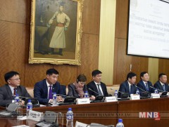 “Парламентын хяналт: хууль тогтоомжийн хэрэгжилтэд тавих хяналтыг боловсронгуй болгох асуудлууд” с..
