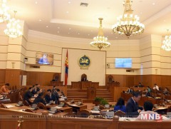 Шүүх байгуулах тухай хуулийн төслийг баталлаа