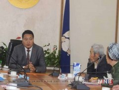 Улс төрийн хэлмэгдэгсдийн үр хүүхдүүдэд хүндэтгэл үзүүллээ