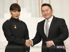 Г.Угалзцэцэг: Төрийн далбаагаа мандуулж, Төрийн дууллаа эгшиглүүлэх мөч хамгийн гоё