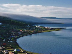 Хөвсгөл далайн сайхныг уран зурагт мөнхөлсөн оюутнууд