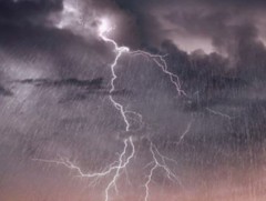 Хангай, Хөвсгөлийн уулархаг нутгаар дуу цахилгаантай бороо орно