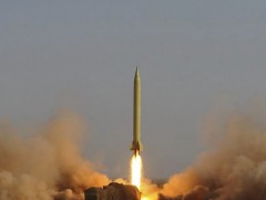 Иран улс дундын тусгалын баллистик пуужин туршжээ 