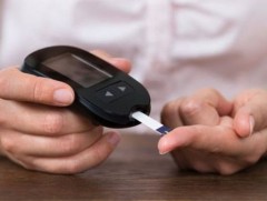 Цусан дахь сахарын хэмжээг тодорхойлох технологийг бүтээсэн эрдэмтэн ашиг хүртэх эрхтэй болов 