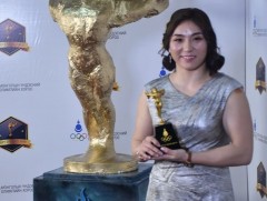 Соронзонболдын Батцэцэг “Бөртэ Чоно-2019”-ын эзэн боллоо 