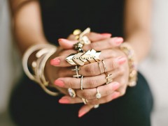 Бөгж зүүхэд учир бий 