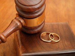 Жилд дунджаар 4200 гаруй хос гэрлэлтээ цуцлуулж байна