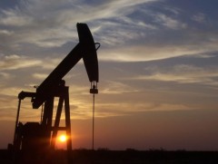 Газрын тосны үнэ түүхэн доод хэмжээнд хүрч унажээ