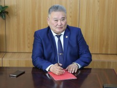 Базархандаев Амгалан Ринчинович: Монголд анх төмөр замын хөтөч оюутнуудын удирдагчаар ирж байлаа