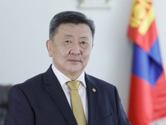 Батлан хамгаалахын сайд Н.Энхболд Энхийг сахиулагчдад мэндчилгээ дэвшүүллээ